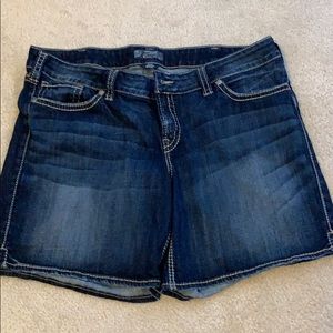Silver plus size shorts